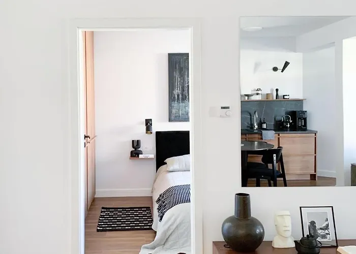 아파트 Premium Design I 450 M Zum I Parkplatz I Balkon I Wlan *