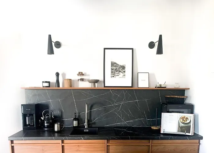 Premium Design I 450 M Zum I Parkplatz I Balkon I Wlan * 다르워보