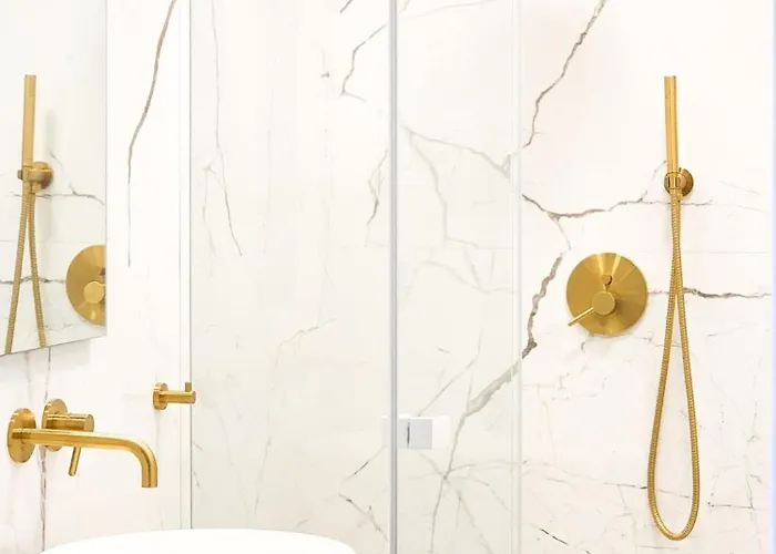 Premium Design I 450 M Zum I Parkplatz I Balkon I Wlan 다르워보